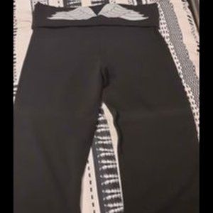 Victoria secret cropped capris